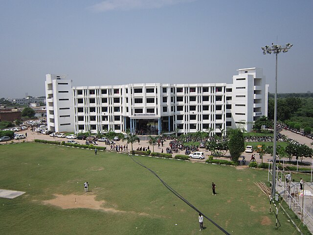 LJ University campus